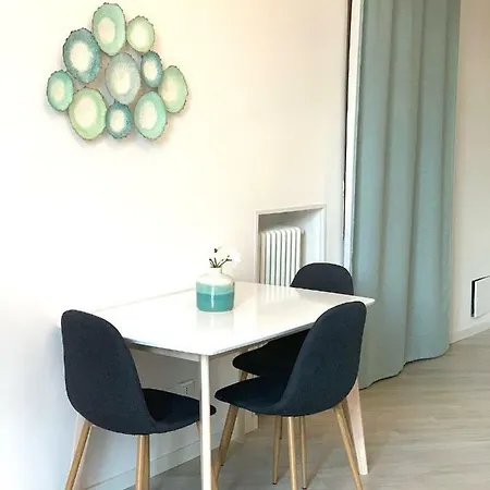 Indipendenza Luxury דירה