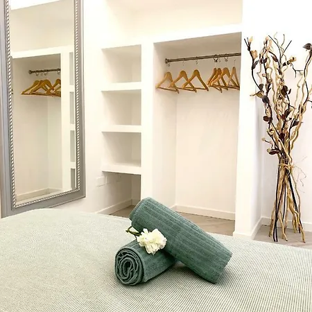 Indipendenza Luxury דירה *